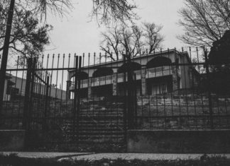 Dobór i montaż bramy skrzydłowej