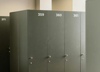 Metalowe szafy ubraniowe – gdzie znajdują zastosowanie?