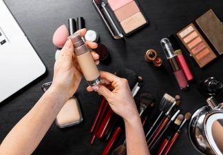 Co powinno znaleźć się w kosmetyczce?