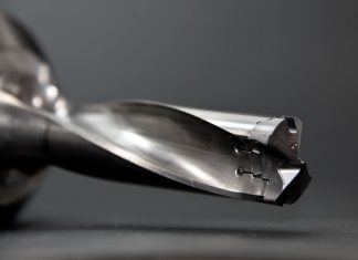 Elektrodrążenie wgłębne – Czym jest i na czym polega? cnc obraianie elektrodrążenie