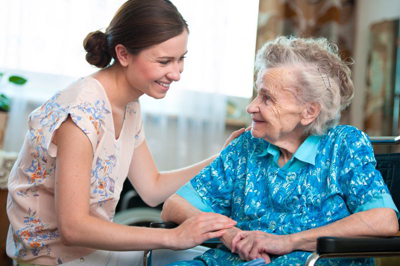 Jakie obowiązki spoczywają na opiekunce osoby starszej, pracującej w Niemczech?